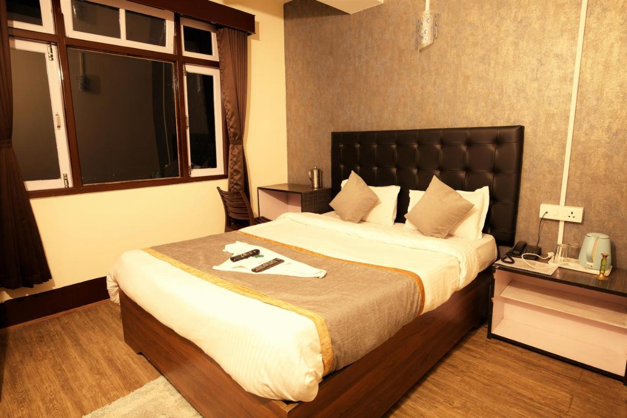 The Griffon'S Nest Hotel Gangtok Exterior photo